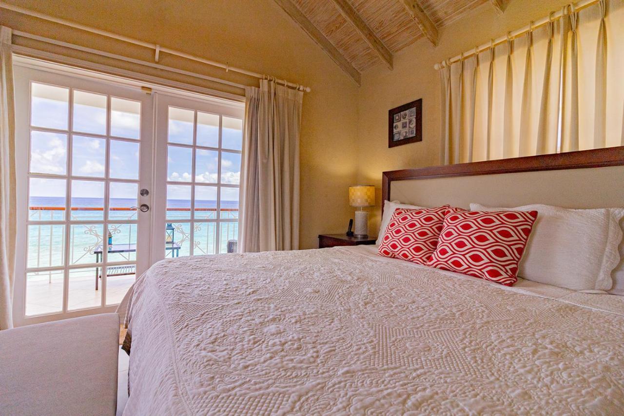 Bianca Bay 3 Bedroom West Coast Beach Front Villa Сент-Джеймс Экстерьер фото